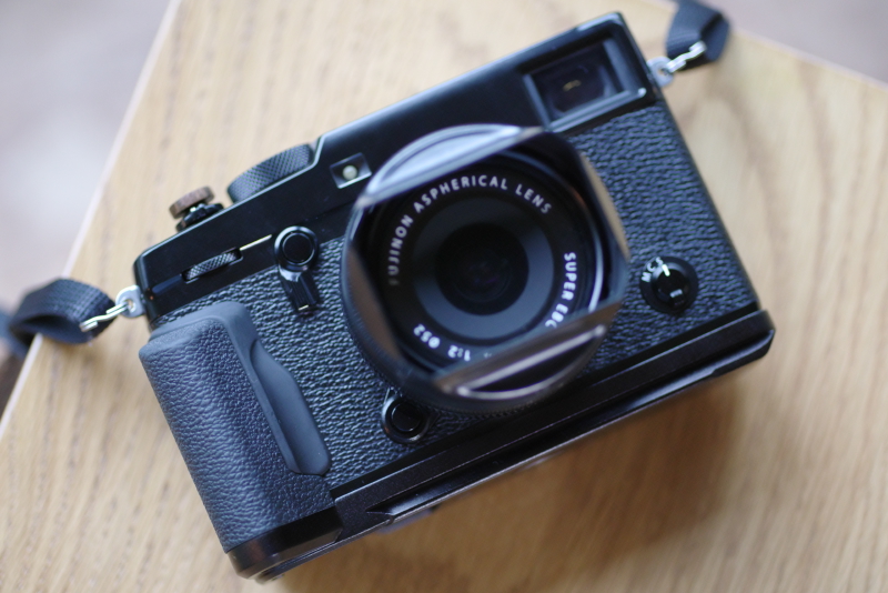 FUJIFILM X-Pro2にハンドグリップMHG-XPRO2の装着写真 - 「PENTAX