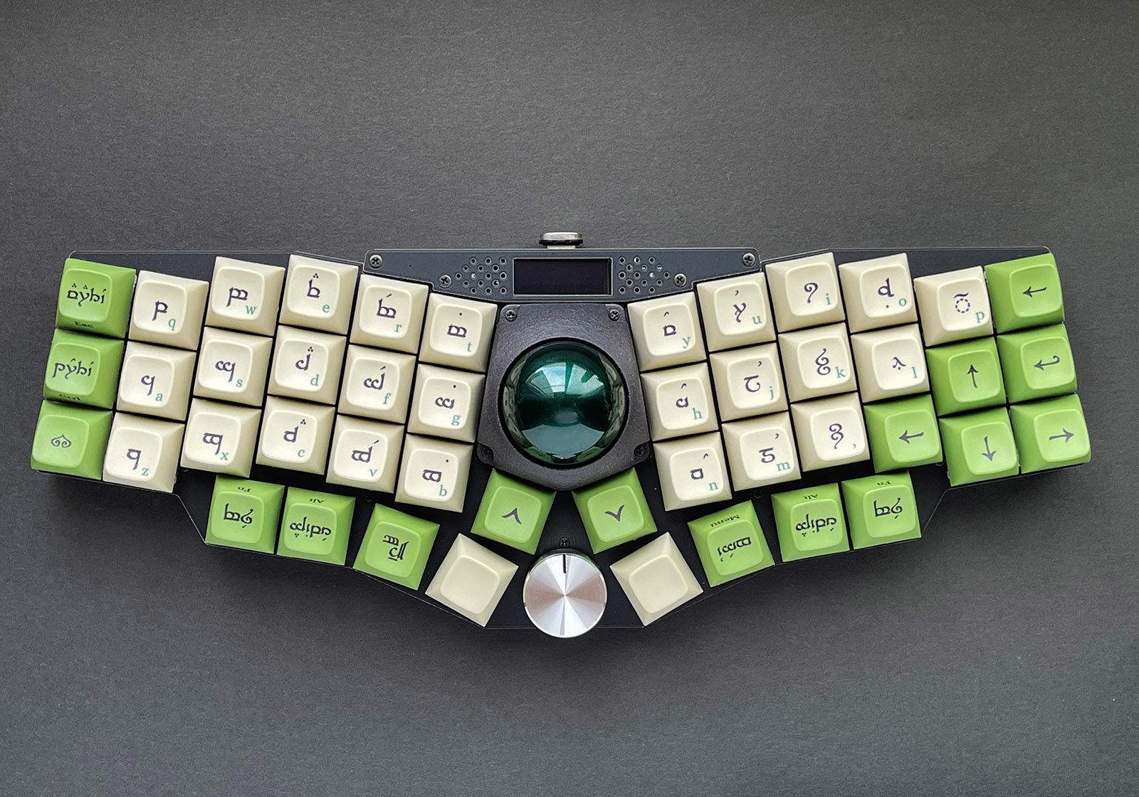 cocot46Plus 組み立て済み 　ミドルプレート組み込み済み cocot46Plus 組み立て済み ミドルプレート組み込み済み トラックボール