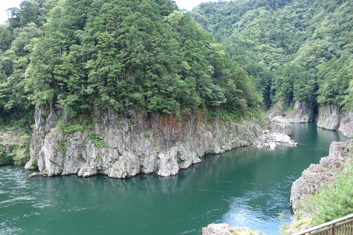 2024年の旅行 夏休みに瀞峡で流水を眺める - 書かないと消えるもの