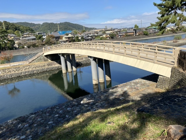 宇治、伏見へ・・・宇治神社と福寿園 - にしログ