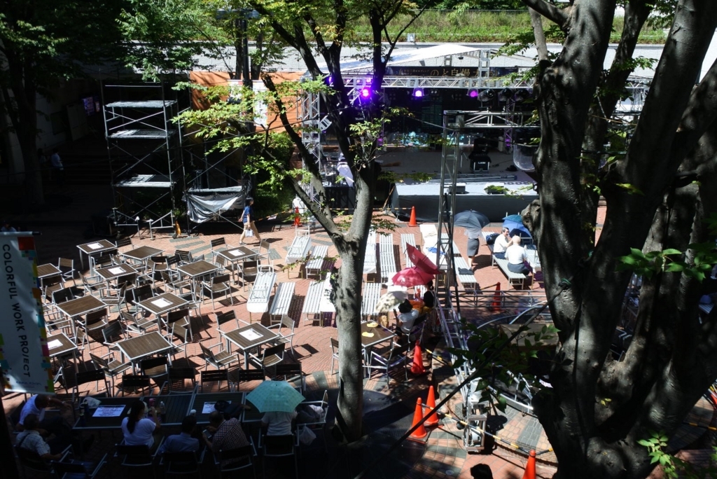 決勝のゲストには松崎しげるさんも 新宿三井ビルディングのど自慢大会 今夜から３日間開催 西新宿 Com