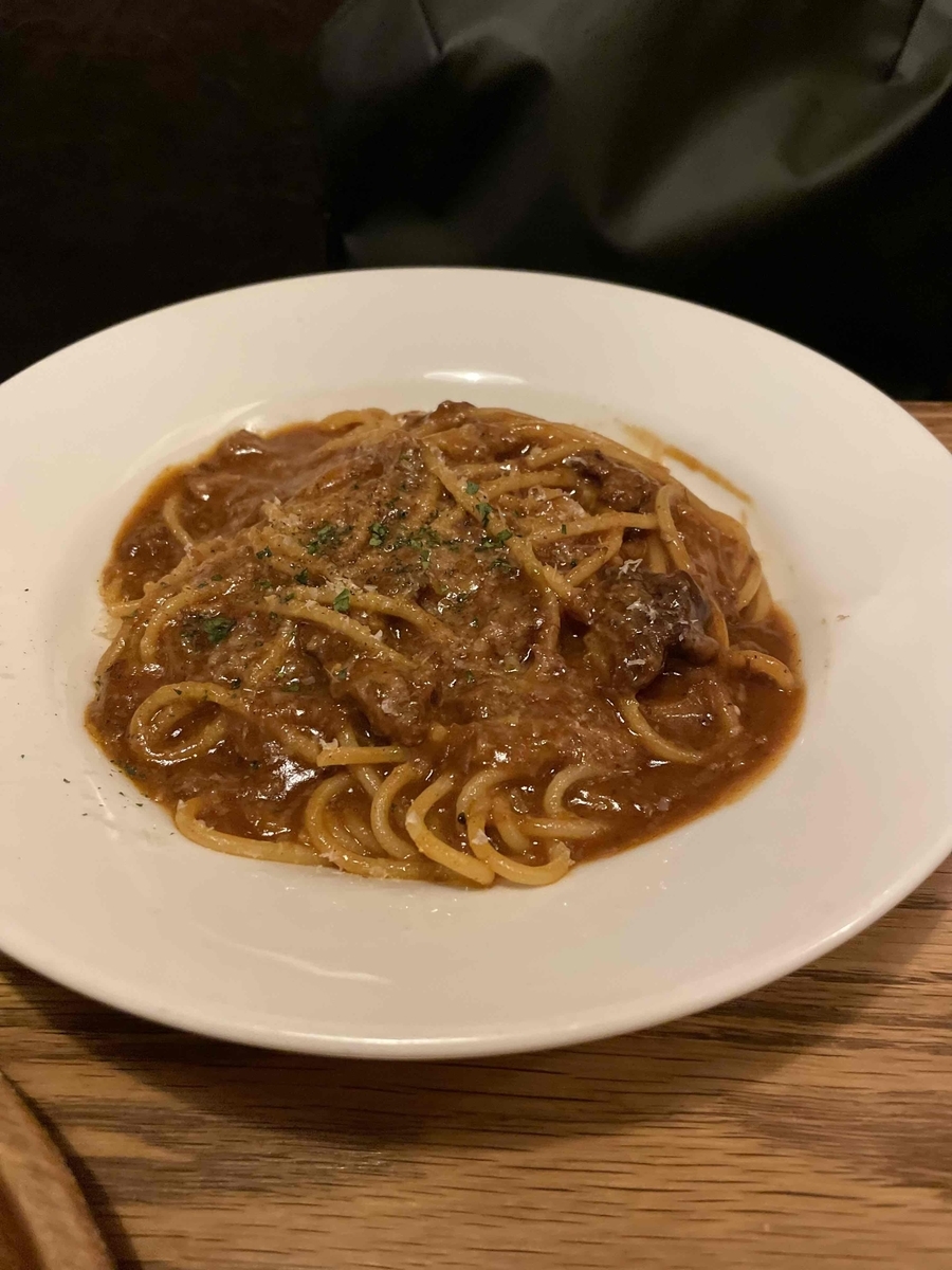 【西新宿七丁目】「肉ビストロ灯」コース料理のパスタ