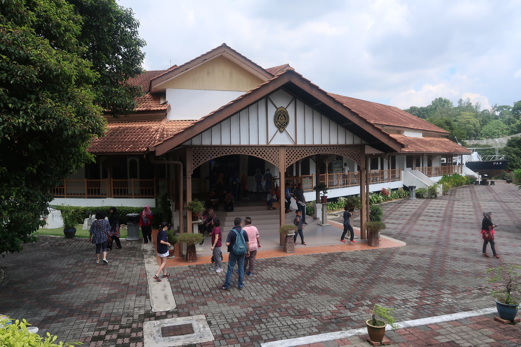 f:id:nishiuraexp:20180925230848j:plain f:id:nishiuraexp:20180925230848j:plain