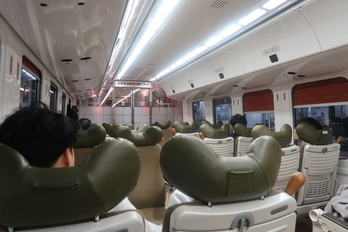 f:id:nishiuraexp:20191204215714j:plain f:id:nishiuraexp:20191204215714j:plain