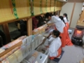 平成29年元旦の西野神社（授与所窓口）