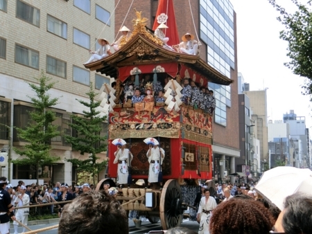 祇園祭の山鉾巡行