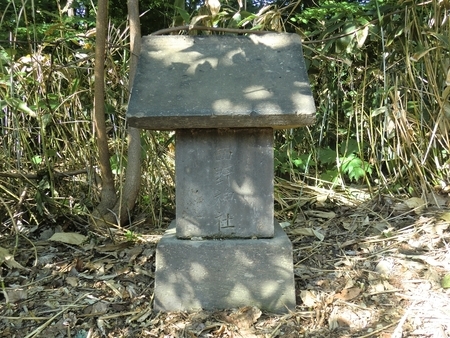 西野神社遙拝所としての機能を持っていた祠