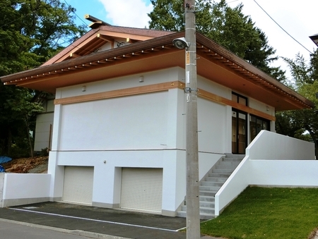 西野神社 儀式殿（裏側）