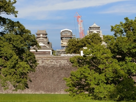 修復・復元工事が進む熊本城天守閣