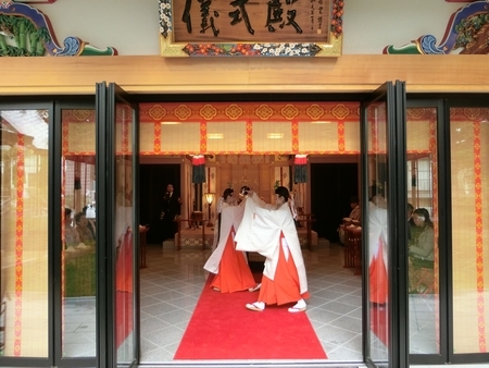 令和元年10月5日の神前結婚式(西野神社)