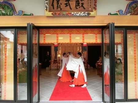 令和元年10月5日の神前結婚式（西野神社）