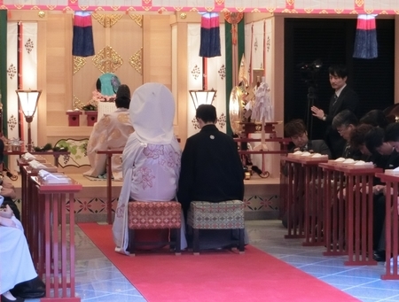 西野神社儀式殿での神前結婚式