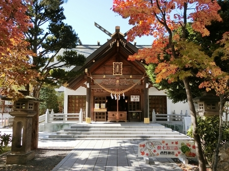 西野神社境内 秋の景色