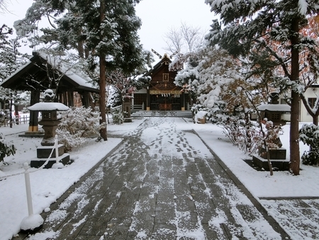 令和元年 新嘗祭の日の西野神社境内