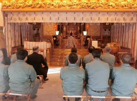 西野神社拝殿での新年祈祷