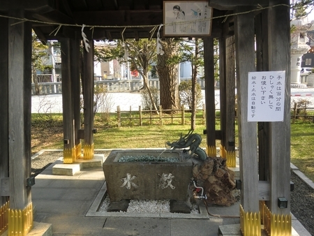 令和2年4月　西野神社手水舎（感染症対策仕様）