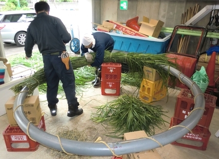 令和2年　西野神社夏越大祓「茅の輪」作成作業