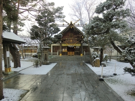 令和2年11月23日　西野神社早朝の境内