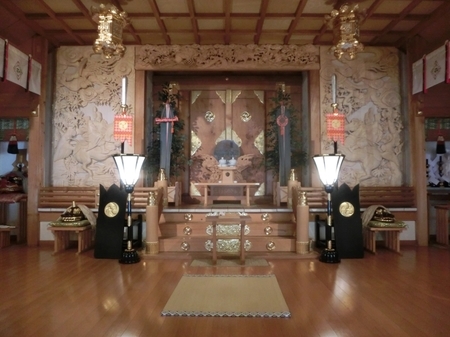 西野神社の幣殿内(正面)