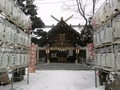 令和２年末の西野神社　参道と奉納提灯