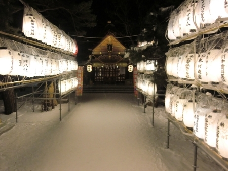 令和3年 西野神社元日　参道と奉納提灯