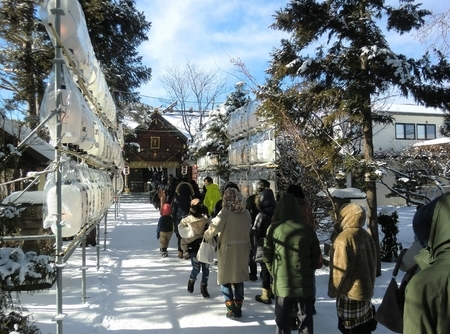 令和3年 西野神社元日　参道