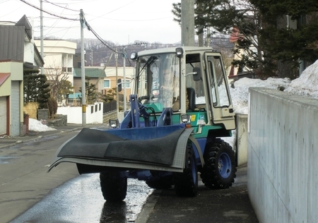 滑り止めマットの撤去作業