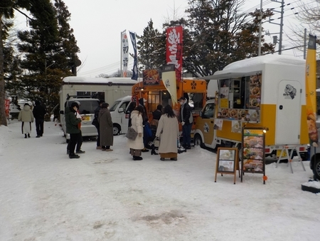 令和4年正月　西野神社 第1駐車場