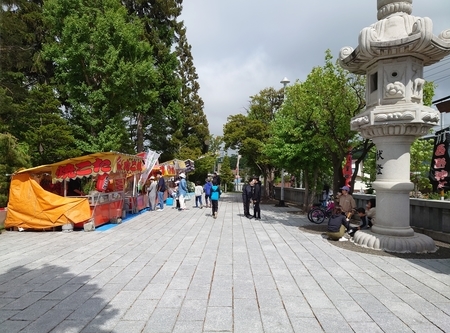 令和4年5月　西野神社での露店営業