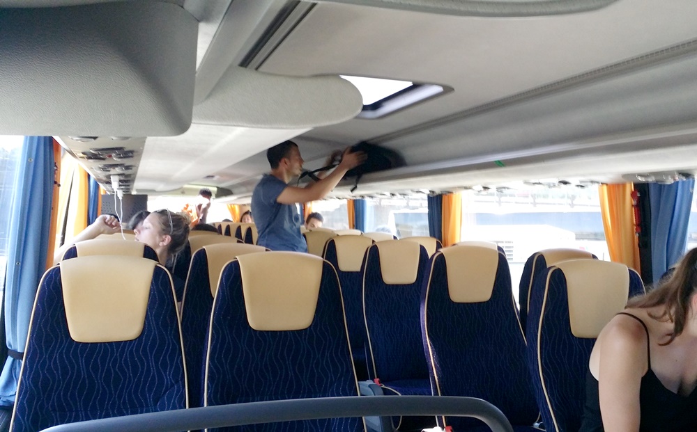 フリックスバスの車内 フリックスバスの車内