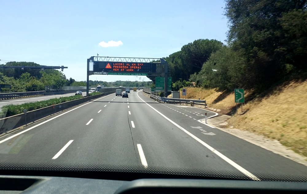 イタリアの高速道路 イタリアの高速道路