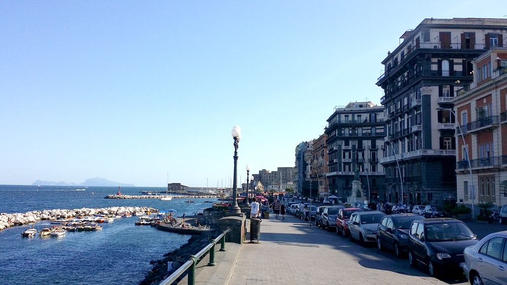 サンタ・ルチア地区の海岸線 サンタ・ルチア地区の海岸線