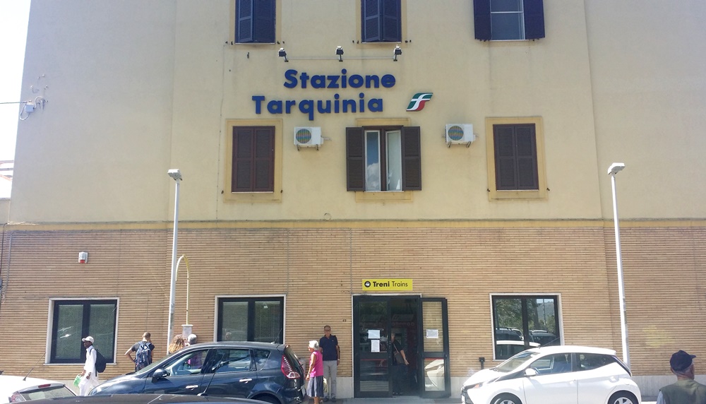 タルクィニア駅 タルクィニア駅