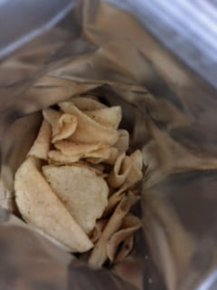 堅あげポテトチップス サワークリームオニオン はガリっとした食感と 心地いい酸味を楽しめる美味しいポテトチップスでした Nknot S Sweets Blog