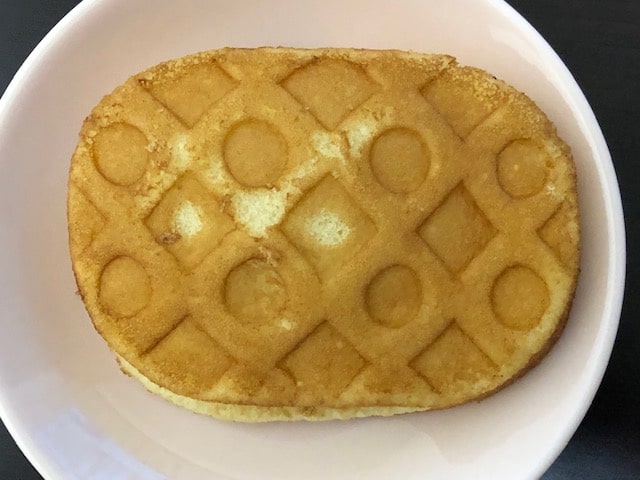 ワッフルサンド（桜風味の苺クリーム＆つぶあん）２
