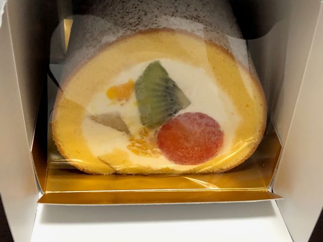 堂島フルーツロールハーフ3
