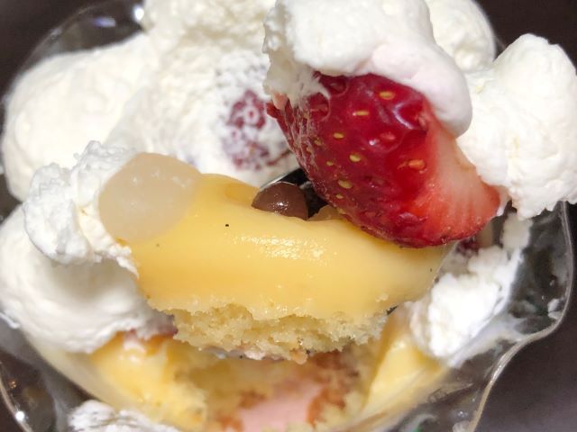 いちごのフラワーパフェ3 いちごのフラワーパフェ3
