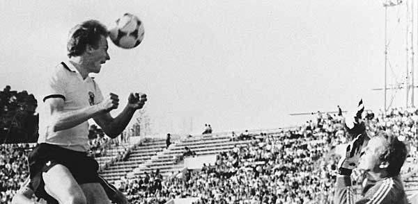 英雄たちが作る「名作」 1982年と1986年のW杯 - 小説を 勝手にくくって
