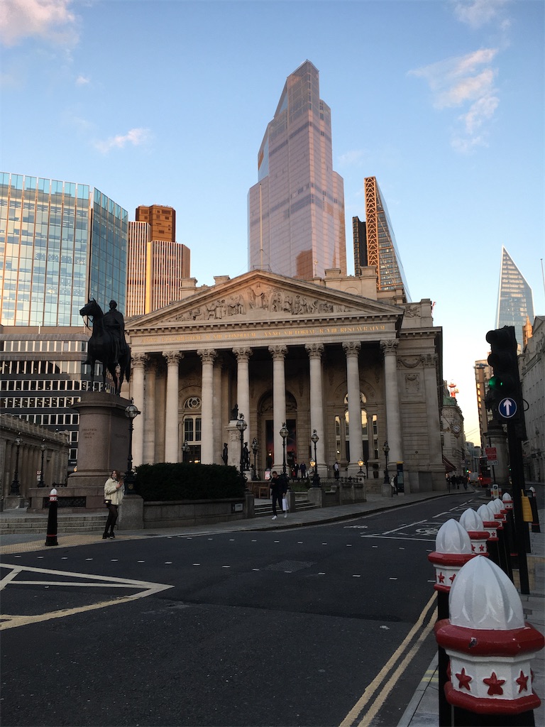 ロンドン観光。ロンドンの兜町？BANKの「The Royal Exchange王立証券取引所」 - ロンドン（リッチモンド）暮らしの備忘録