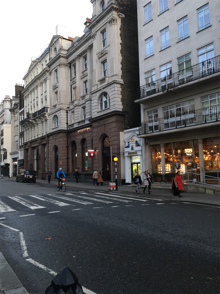 ロンドン観光 紅茶と言えば の Twinings トワイニング本店 とtemple テンプル駅周辺 ロンドン リッチモンド 暮らしの備忘録