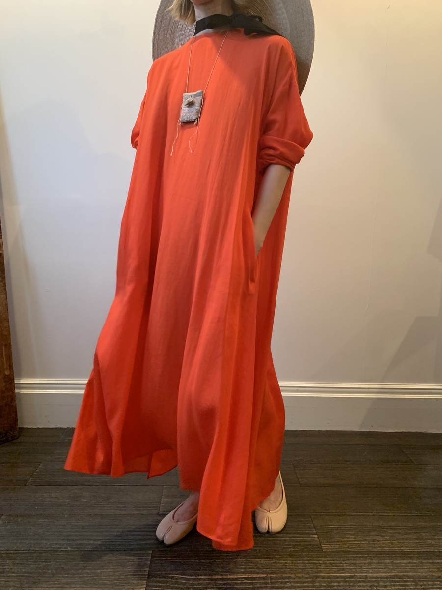 自然豊かな地で生まれるINDUBITABLY - NO CONCEPT SHOP & DressBird