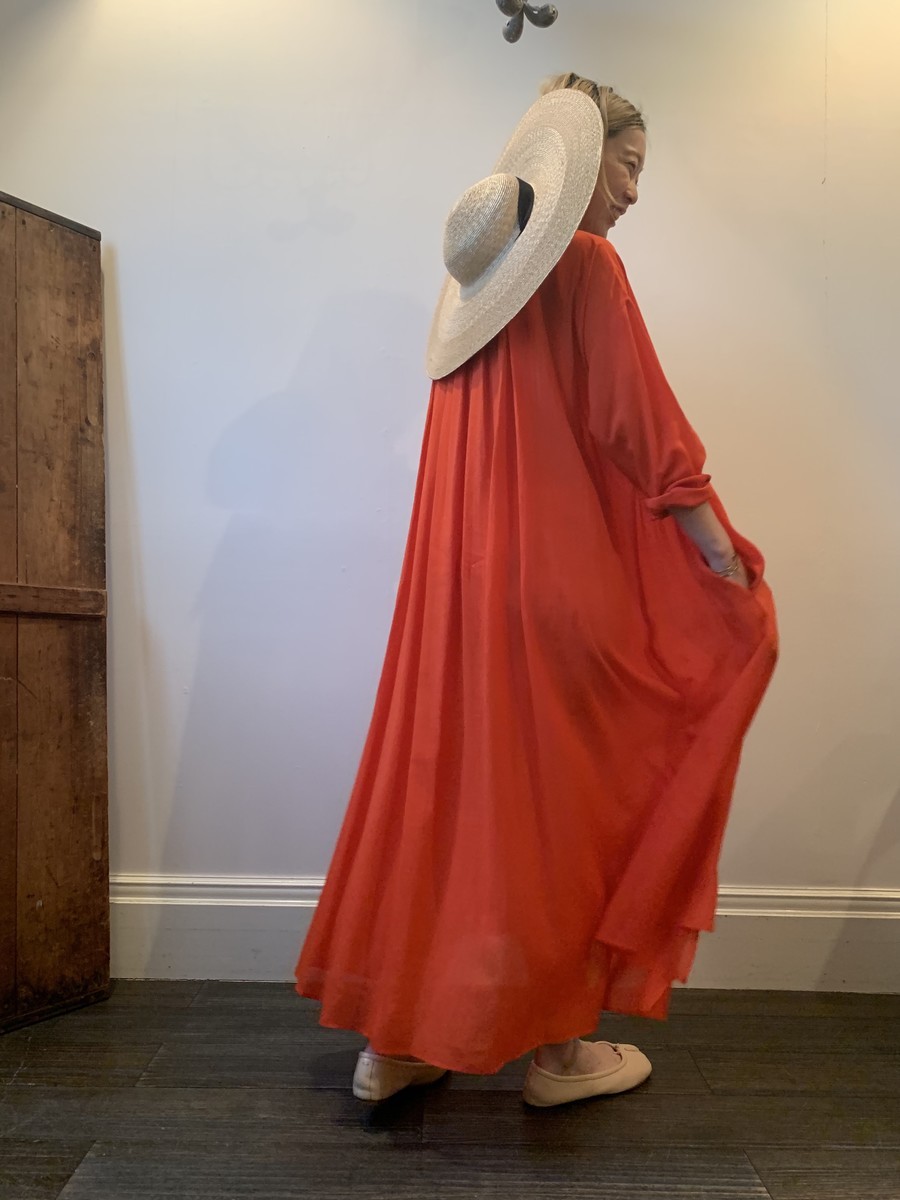 自然豊かな地で生まれるINDUBITABLY - NO CONCEPT SHOP & DressBird