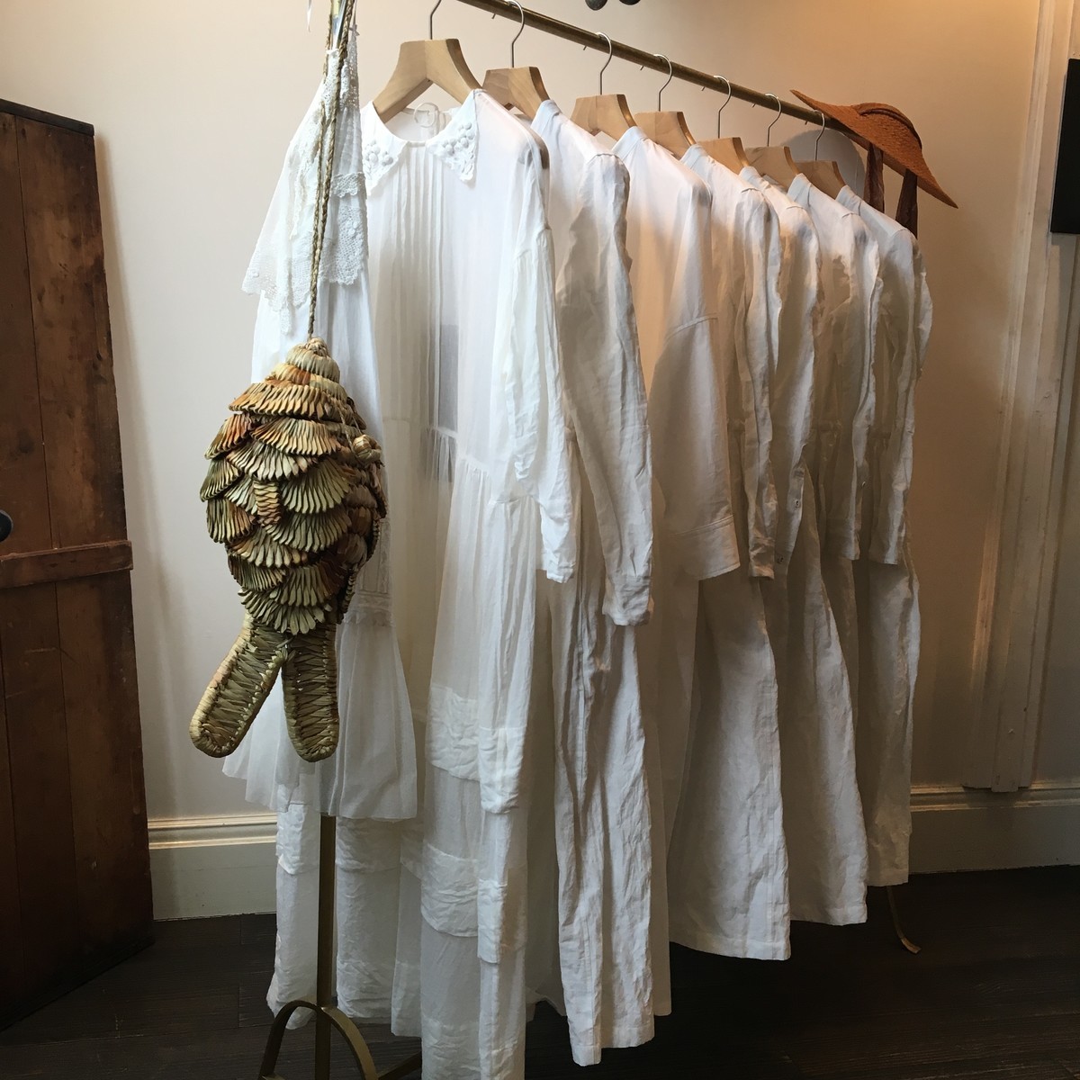 自然豊かな地で生まれるINDUBITABLY - NO CONCEPT SHOP & DressBird