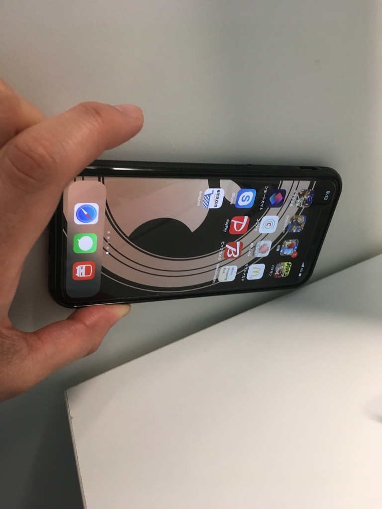 【レビュー】iPhoneXケース「WAYLLY」(ウェイリー)は壁に貼り付ける機能抜きにしても普通にスマホケースとしていい!