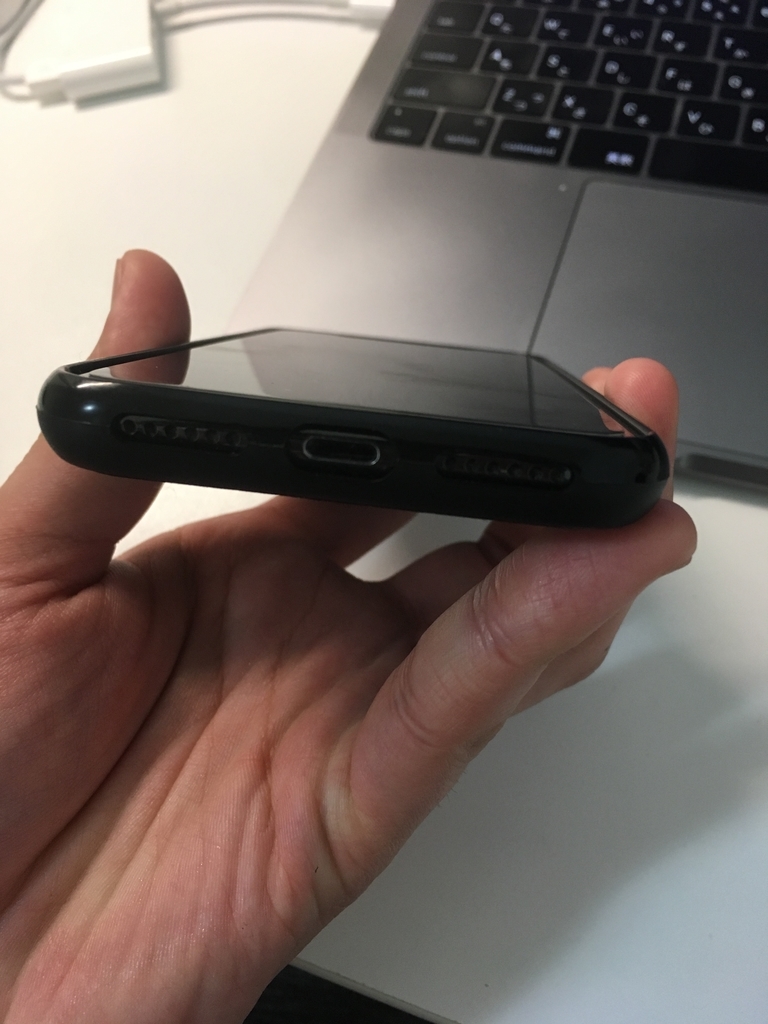 【レビュー】iPhoneXケース「WAYLLY」(ウェイリー)は壁に貼り付ける機能抜きにしても普通にスマホケースとしていい!