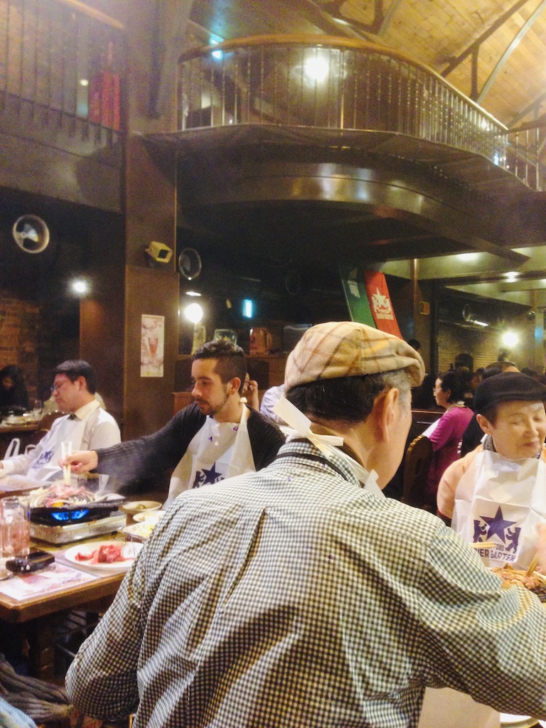 札幌旅行でジンギスカンならサッポロビール園 開放的な雰囲気の中でのラム肉とビールは最高 12番地