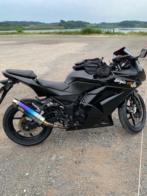 ☆ニンジャ250R☆レーシングスペックオイル.前後ブレーキパッド.プラグなど新品交換^_^イロイロ整備で快調です!250ccスポーツバイク☆ ニンジャ250R ブレーキパットとブレーキフルード交換 - 気ままなﾊﾞｲｸ生活