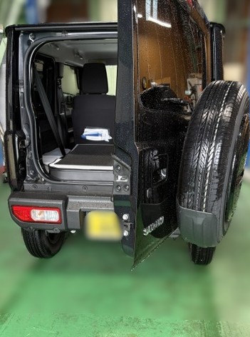 ジムニー（JB64W）バックドアダンパー交換 純正用品 - 気ままな
