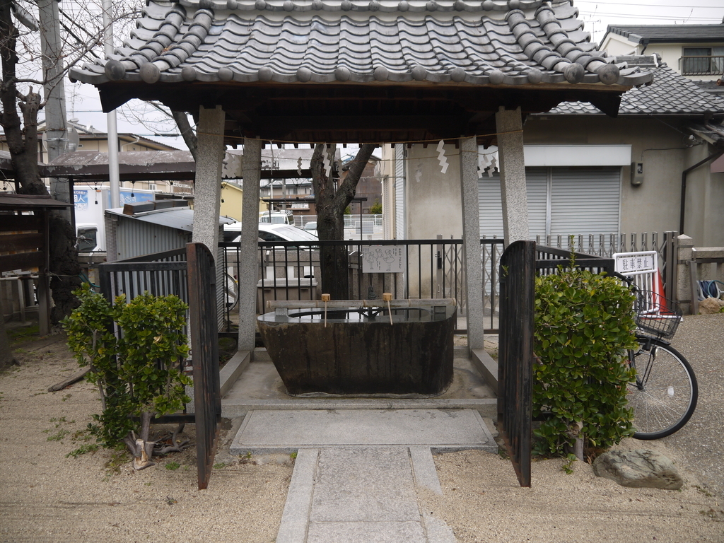 門真神社 手水舎 清める