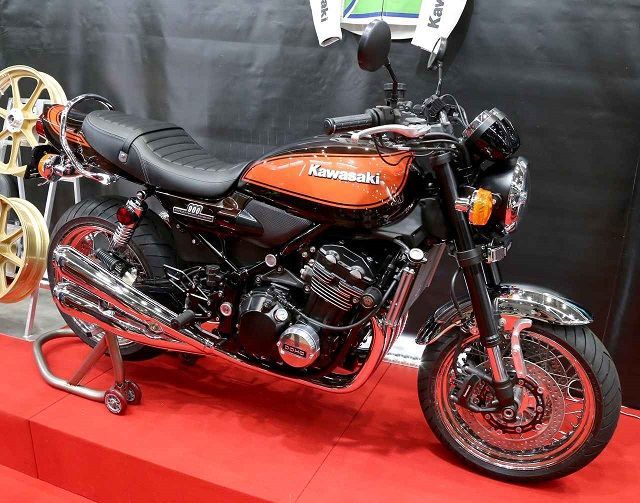 ネオクラ Z900rsを横から見るとなんかダサイ気がする モノサス ツインサス サイタマライフブログ バイク系雑記ブログ